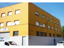 Local comercial en alquiler en La Bisbal d'Empordà photo 0