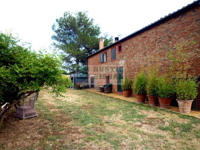 Vivienda en primera planta con jardín dentro de casa rural en alquiler de 2ª residencia situada en La Pera - Empordà photo 0