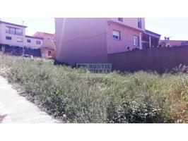 Parcela en venta en La Bisbal d'Empordà photo 0