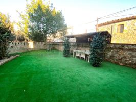 Casa rústica con agradable jardín en alquiler de temporada en Casavells photo 0