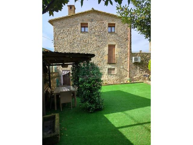 Casa rústica con agradable jardín en alquiler vacacional en Casavells photo 0