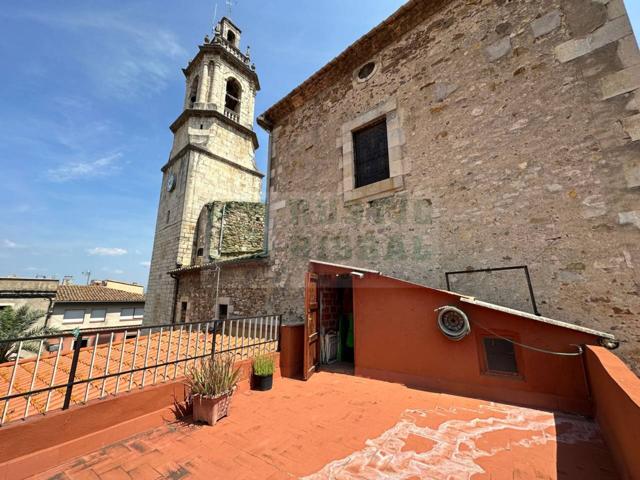 CASA RÚSTICA ENTRE MEDIANERAS EN VENTA EN LA POBLACIÓN DE CELRÀ photo 0