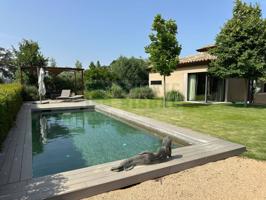 Impresionante propiedad con jardín y piscina de alquiler vacacional situada en el campo de golf de Gualta photo 0