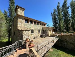 Exclusiva Masía de Piedra Rehabilitada en Venta en Flaçà, con Terreno, Piscina y Anexos. A pocos kms de Girona photo 0