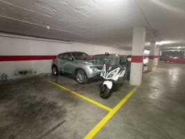 Venta de Parking Céntrico en La Bisbal d'Empordà – Espacioso y de Fácil Acceso photo 0