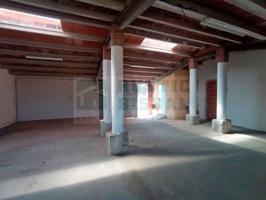 Nave Industrial en Alquiler en Forallac: Espacio Versátil con Patio - Baix Empordà photo 0