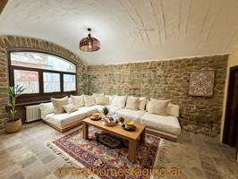 Gran casa rústica en venta en Rupià, Baix Empordà con bodega, patio y porche photo 0