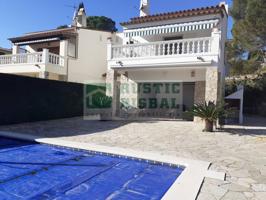Casa con jardín y piscina en venta en L'Estartit - Baix Empordà - Costa Brava photo 0