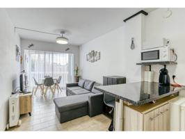 Piso en venta en calle Muga A photo 0