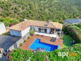 Casa o chalet independiente en venta en calle Zuric photo 0