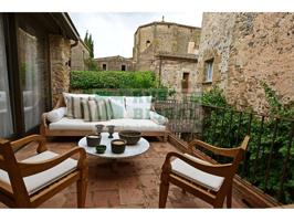 Encantadora casa de pueblo reformada con dos patios y terraza en venta en Rupià – Baix Empordà photo 0