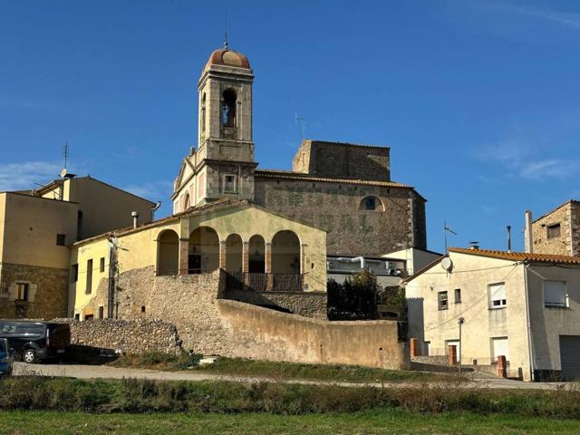 Oportunidad! Casa rústica en venta en Sant Joan de Mollet cerca de Girona y la Costa Brava. Una exclusiva entre el Empor photo 0