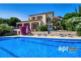 Chalet unifamiliar en venta en Calonge photo 0