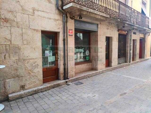 Alquiler de local en planta baja en La Bisbal d’Empordà – zona centro photo 0