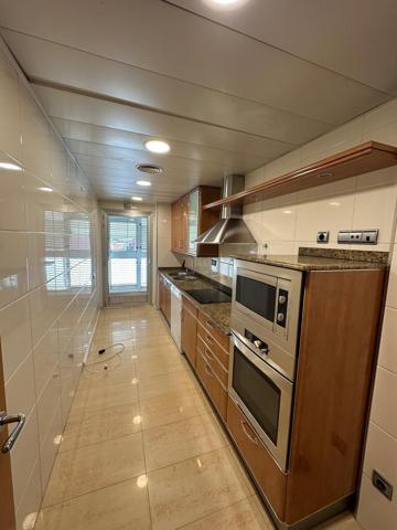 Exclusivo Ático Dúplex en Cornella de Llobregat - El Pedró photo 0