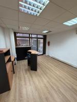 LOCAL EN VENTA EN ESPLUGUES DE LLOBREGAT photo 0