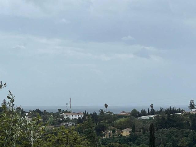 Venta de terreno en Estepona photo 0