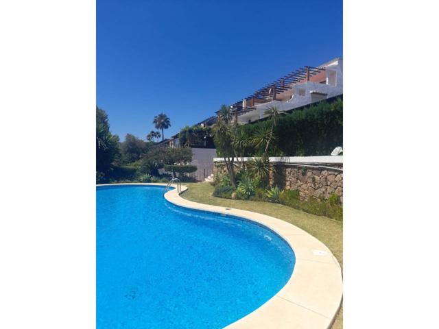 Apartamento en venta en Buenas noches, Estepona photo 0