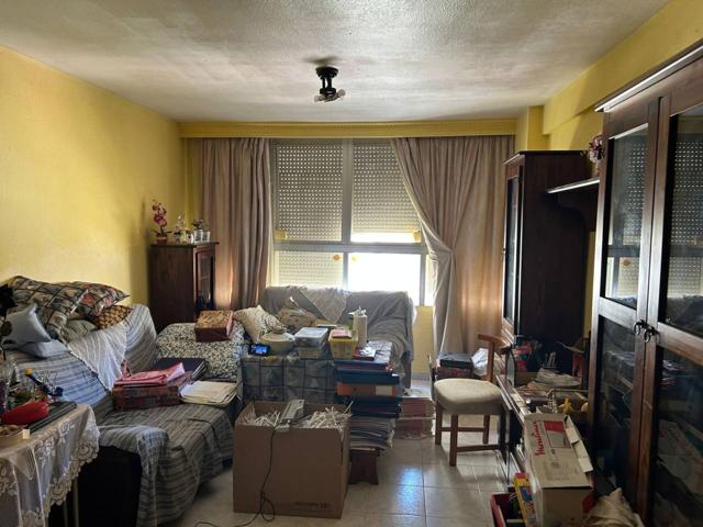 Venta de piso en Estepona photo 0
