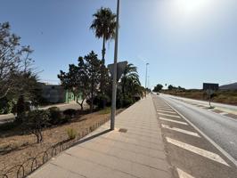 TERRENO URBANIZABLE EN LA MEDIA LEGUA. 930 M2 photo 0