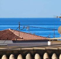 PRECIOSO DUPLEX - ATICO, LISTO PARA VIVIR EN UNA ZONA TRANQUILA Y A UN PASO DEL MAR photo 0