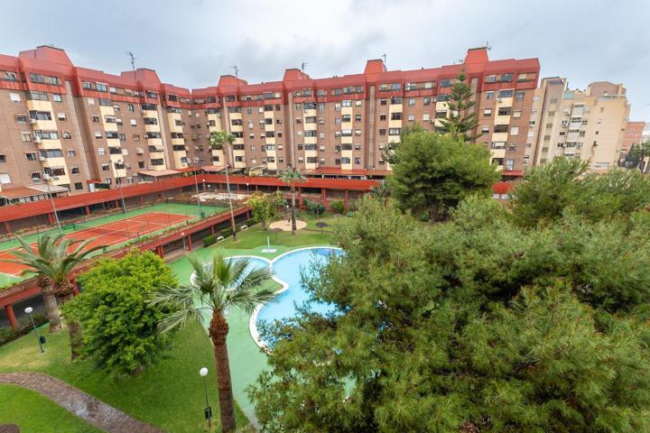 MAGNIFICA VIVIENDA LUMINOSA Y ESPACIOSA EN SAN BLAS photo 0
