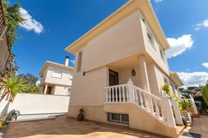 EXCLUSIVO CHALET EN ZONA CLUB DE CAMPO (ELDA-PETRER) photo 0