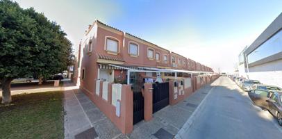 🏡 ¡Oportunidad en el Centro de Chiclana!  Unifamiliar con Patio y Vestidor en la zona de las Albinas . photo 0