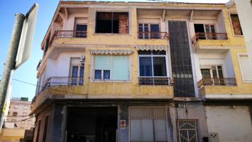EDIFICIO CON LOCAL photo 0