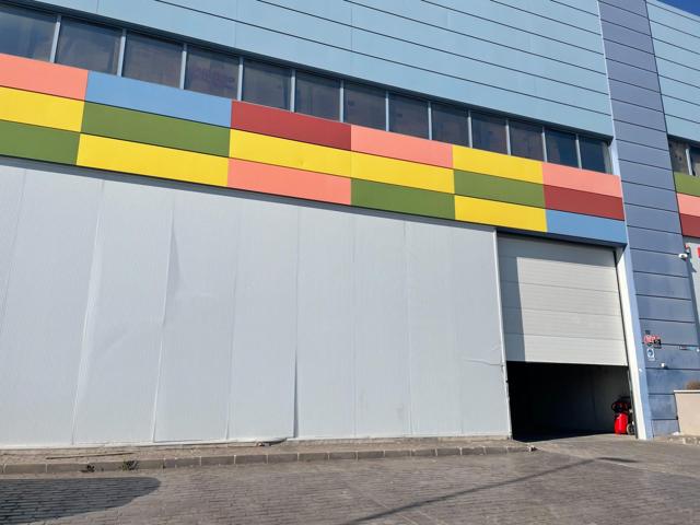 NAVE DE 900M2 MAS 200M2 DE ALTILLO photo 0