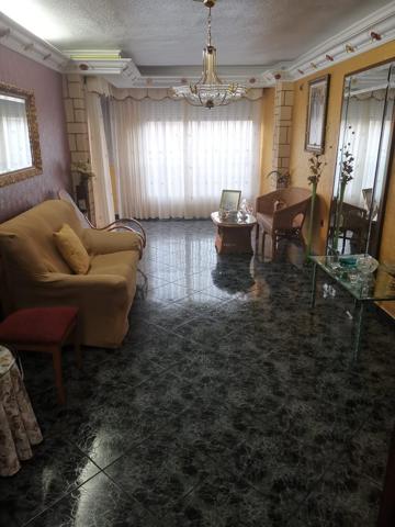 Piso en calle Doctor Luis Prieto photo 0