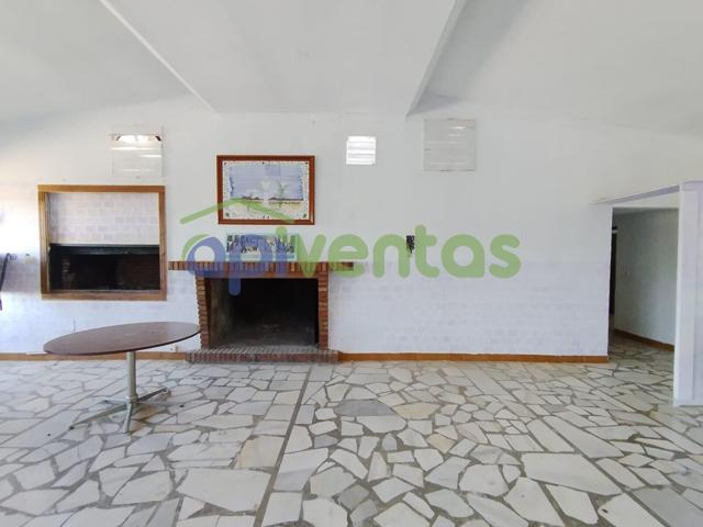 Local-Salón en Purias photo 0