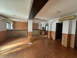 Piso duplex con local en los Salesianos photo 0