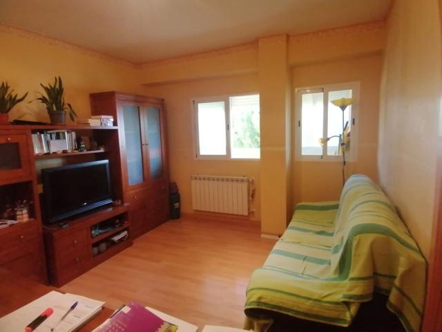 Piso En venta en Calle De Blas Cabrera, Latina, Madrid photo 0