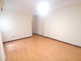 Piso En venta en Calle De Benidorm, Ciudad Lineal, Madrid photo 0