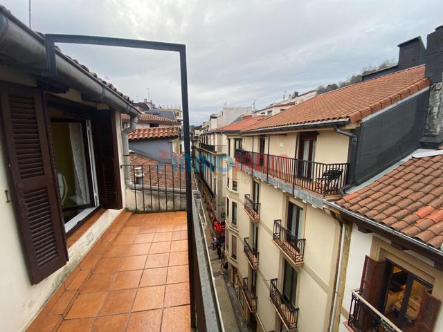 Vivienda con terraza en calle Fermín Calbetón, Parte Vieja, Donostia-San Sebastián photo 0