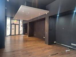 Local comercial en alquiler en Centre photo 0
