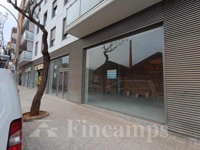 Local en alquiler en Eixample-Sant Oleguer photo 0