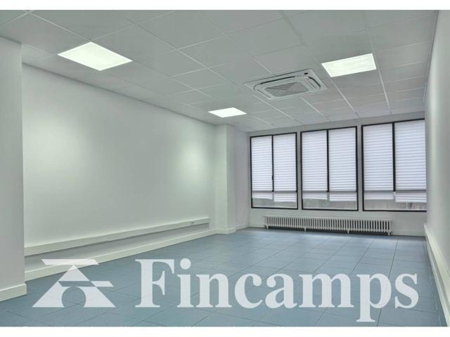 OFICINA EN ALQUILER photo 0