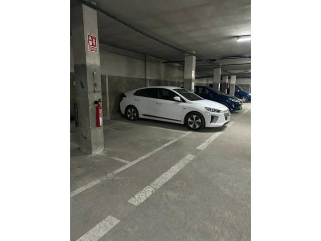 FINCAMPS, comercializa la venta en centro de Sabadell parking en la calle Salut photo 0