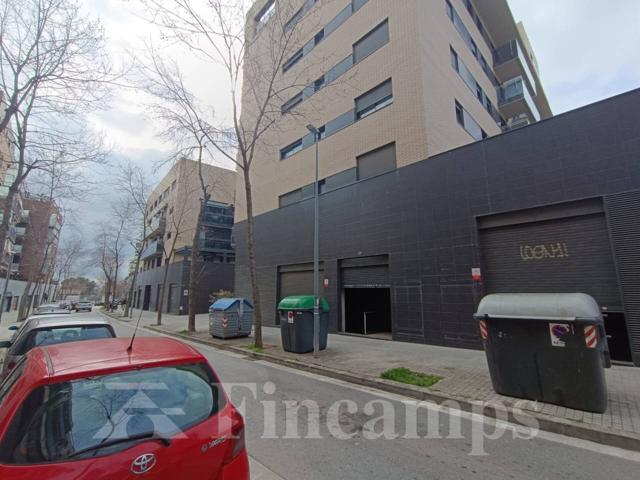 Local en venta en Can Llong(08206) photo 0