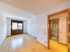Apartament en venda a Gràcia, Sabadell – 60 m², pàrquing i traster inclosos photo 0