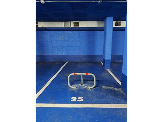 Parking en alquiler en Centre photo 0