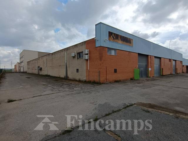 Nave industrial en venta en Polinyà photo 0