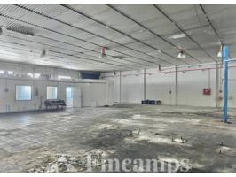 Nave industrial en venta en Eixample-Sant Oleguer photo 0