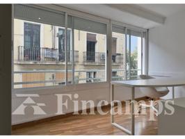 Local en venta en Eixample-Sant Oleguer photo 0
