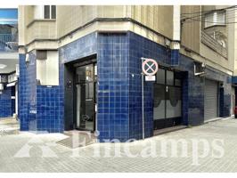 Local comercial esquinero con muchas posibilidades photo 0