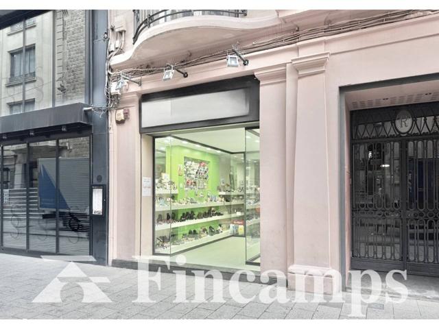 Local comercial en calle Gracia de Sabadell photo 0