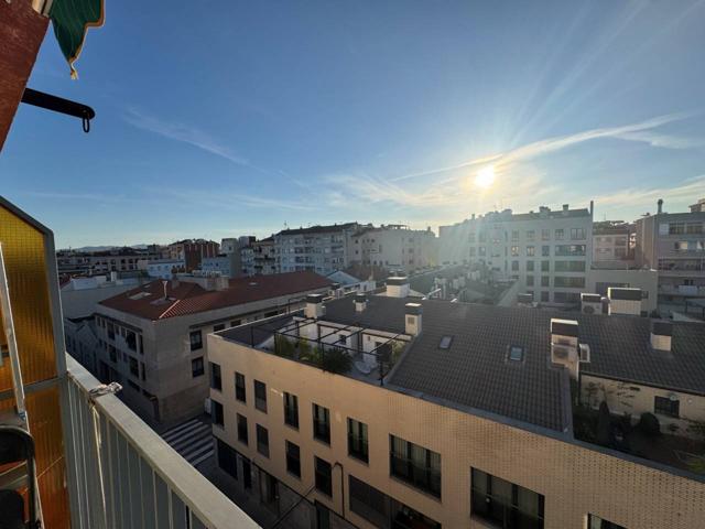 Àtic de 80 m² a l’Eixample, a tocar del centre! photo 0