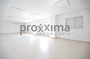 ¡Oficina situada en plena Gran Plaza! photo 0